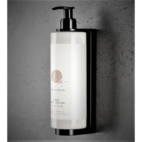 Rasmiy kostyumdagi ayol porno